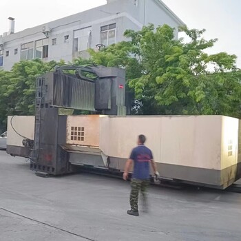 東莞寮步吊車吊裝叉車搬運(yùn)機(jī)械安裝