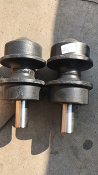 上海南京無錫供應(yīng)小松挖掘機(jī)原廠支重輪引導(dǎo)輪拖鏈輪驅(qū)動(dòng)輪