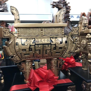 三足盤(pán)龍鼎西安鍍金色大鼎配高底座慶典紀(jì)念品