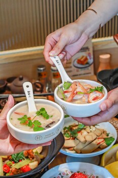 如軒海鮮砂鍋粥產品直接覆蓋了早中晚三餐，24小時不間歇營業