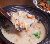 24小时营业如轩海鲜砂锅粥，多样化美食创新获一大批食客爱好者
