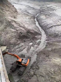 鶴壁水路兩用勾機(jī)出租包月價(jià)格表