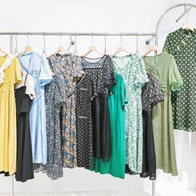 盛依服飾出品芳草伊人漢派品牌女裝批發(fā)專柜尾貨折扣批發(fā)圖片