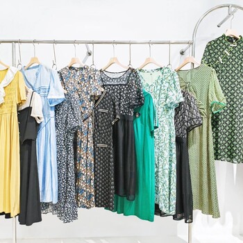 盛依服飾出品芳草伊人漢派品牌女裝批發(fā)專柜尾貨折扣批發(fā)
