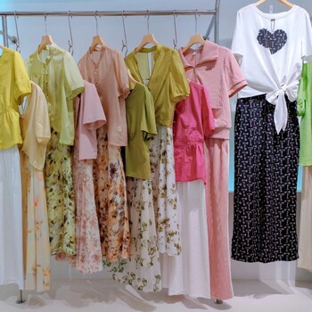 盛依服飾出品婭格國際24年夏季漢派大碼女裝品牌女裝折扣批發