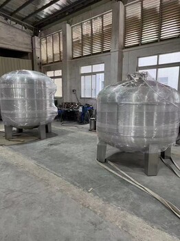 游泳池水處理設(shè)備選用Q1200砂缸過濾器玻璃鋼材質(zhì)泳浪設(shè)計