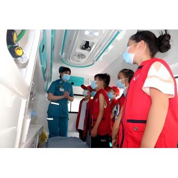 潮州跨省救护车出租-患者护送服务-五洲救护服务中心