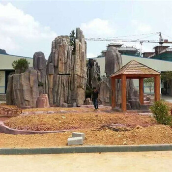 魏縣千層石假山設(shè)計(jì)魏縣塑石假山廠家小型千層石假山