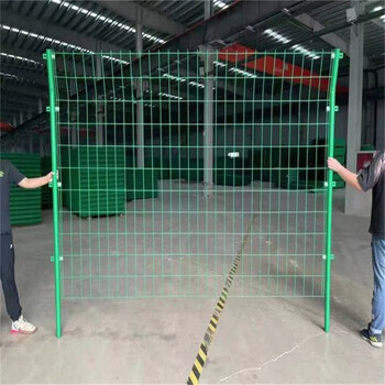 桐舟公路防護(hù)欄定制高速公路圍欄網(wǎng)支持定制