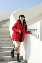 武漢盛依服飾精選婭格漢派一手女裝批發(fā)貨源圖片