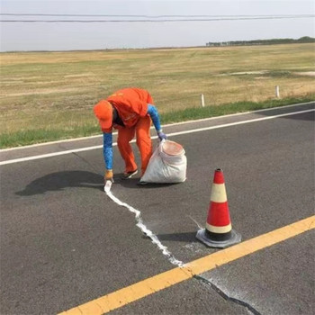 宁夏公路贴缝带多少钱沥青路面养护贴缝带