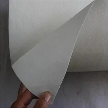 湖北自粘式聚酯玻纖布應用經編復合土工布顏色：白色