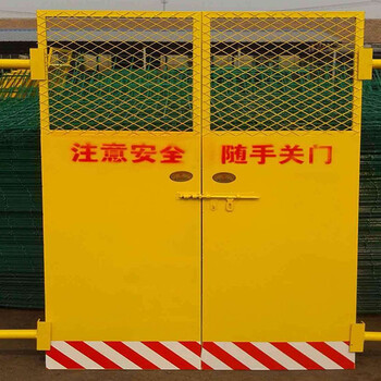 施工電梯門