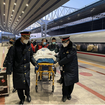 石家庄井陉矿区转院救护车出租预约，跨省长途护送，极速