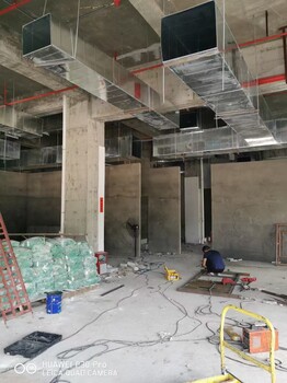 孝感鑫旺酒店學(xué)校工廠食堂大型油煙管道清洗排煙罩凈化器風(fēng)機(jī)煙道