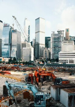 香港月入三万招重庆万州水电工木工瓦工钢筋工包吃住工资月发