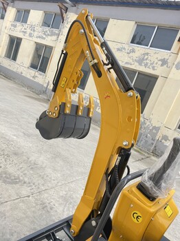 12小型挖掘機，小挖機廠家濟寧東迪挖掘機尺寸