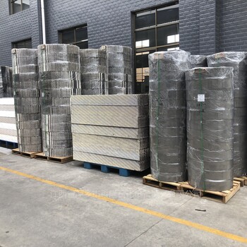 新鄉(xiāng)市永勝塔內(nèi)件不銹鋼規(guī)整填料蜂窩散堆填料