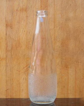 徐州譽(yù)華玻璃瓶廠家長(zhǎng)期定制出口玻璃飲料瓶配套蓋子