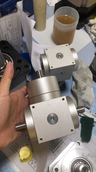 MC3PLSF09減速箱R67-Y2.2-71M1減速電機(jī)