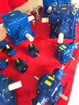 TR27R18齒輪減速機K107-YB2.2-8P-141.93減速電機