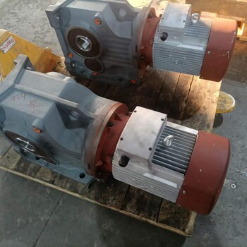 MC2PEST06臥式減速器SAF67-Y4-7.56M5AD40減速電機