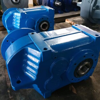 M3PHF90立式減速機PLF80-10減速電機