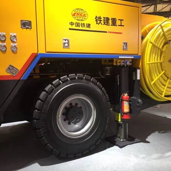 供應(yīng)隧道濕噴臺(tái)車黑色實(shí)心輪胎