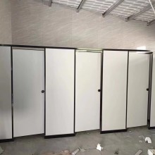江油市奥利达洗手间隔断板供应加工学校卫生间隔断图片