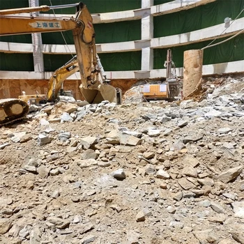 河北石家庄生产柴动型开山破石机施工现场劈裂机