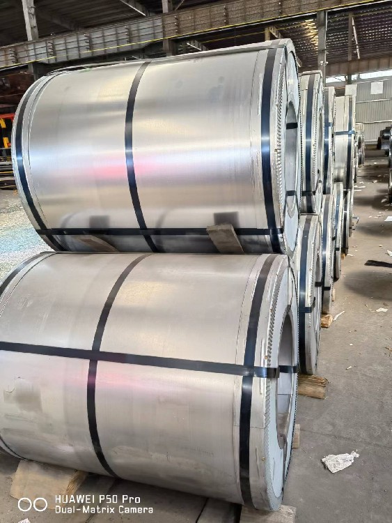 武钢生产磁极钢不平度小于8mm牌号DJL350