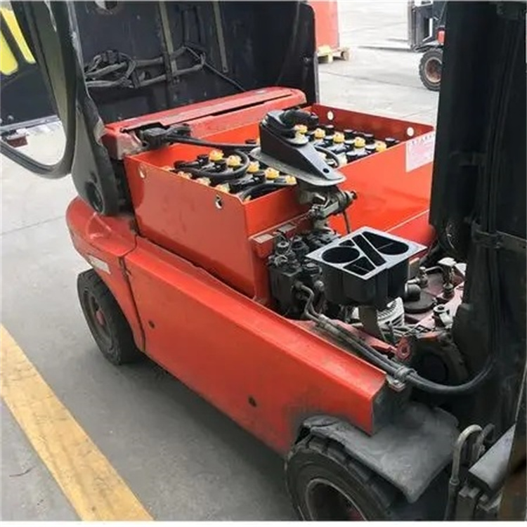 深圳电叉车蓄电池回收 南山区机房备用电源回收