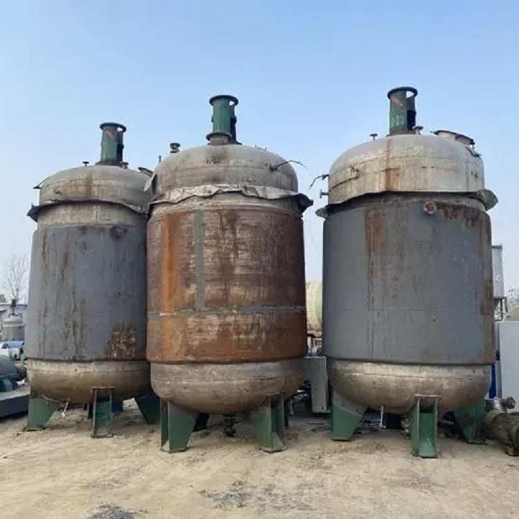 东莞高埗镇二手化工设备回收蒸馏塔回收拆除