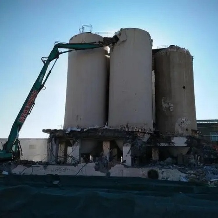 东莞中堂镇化工厂设备回收溶液结晶器回收拆除