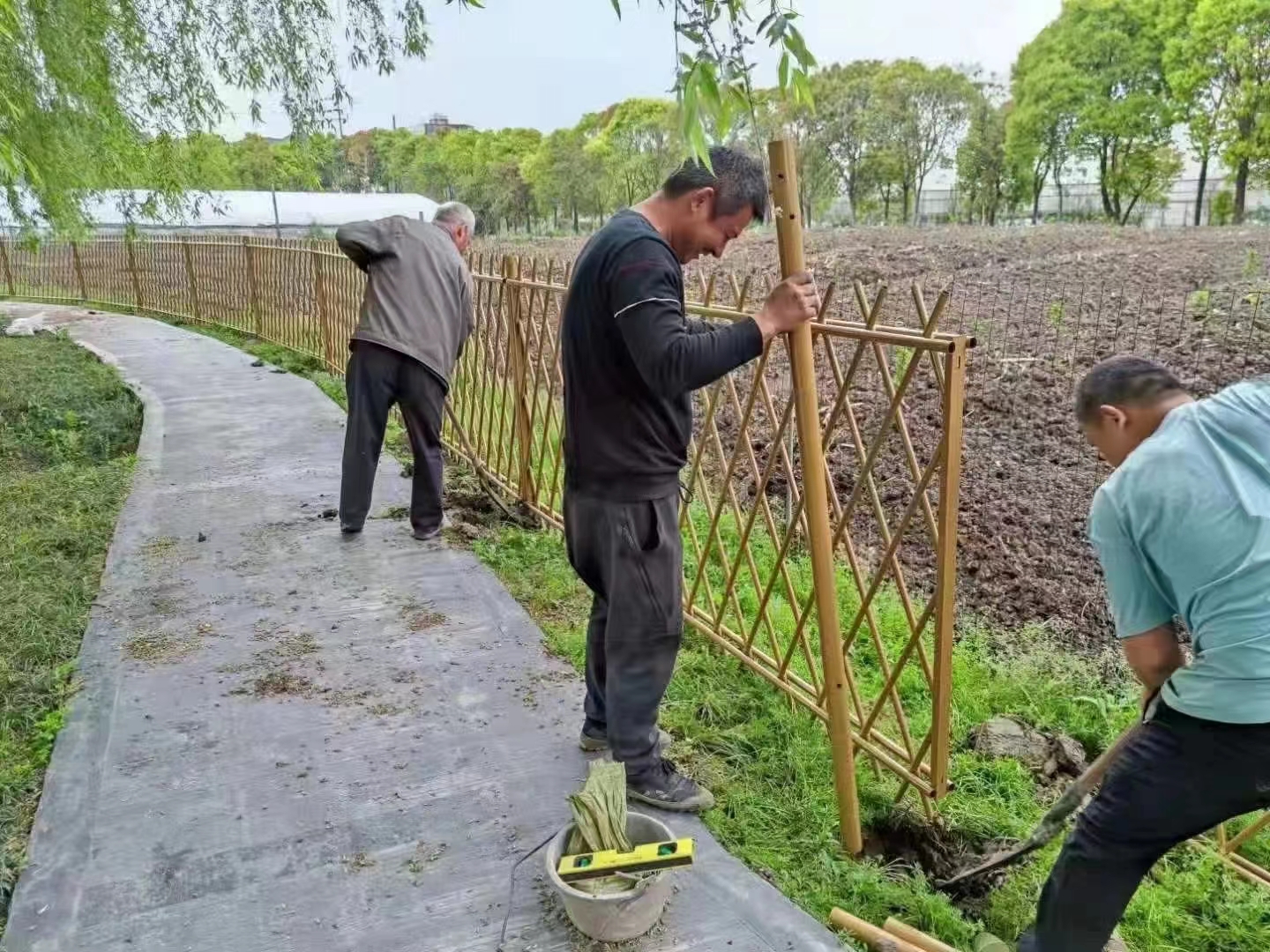 牡丹江 竹篱笆 菜园围栏桂林灵川木栅栏仿竹护栏