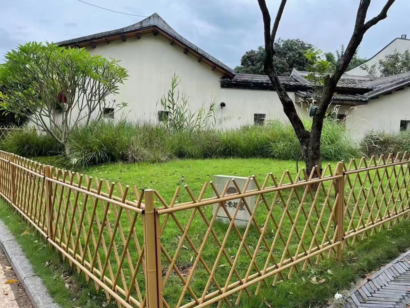 衢州 竹篱笆 竹片栏杆葫芦岛连山绿化护栏仿竹护栏