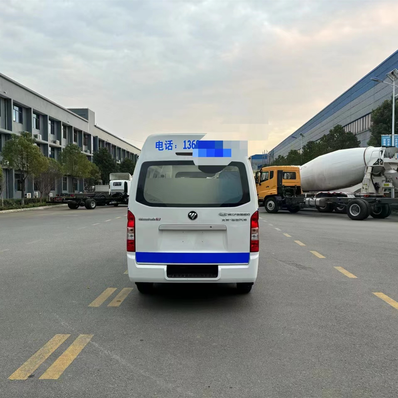 六盘水福特全顺救护车