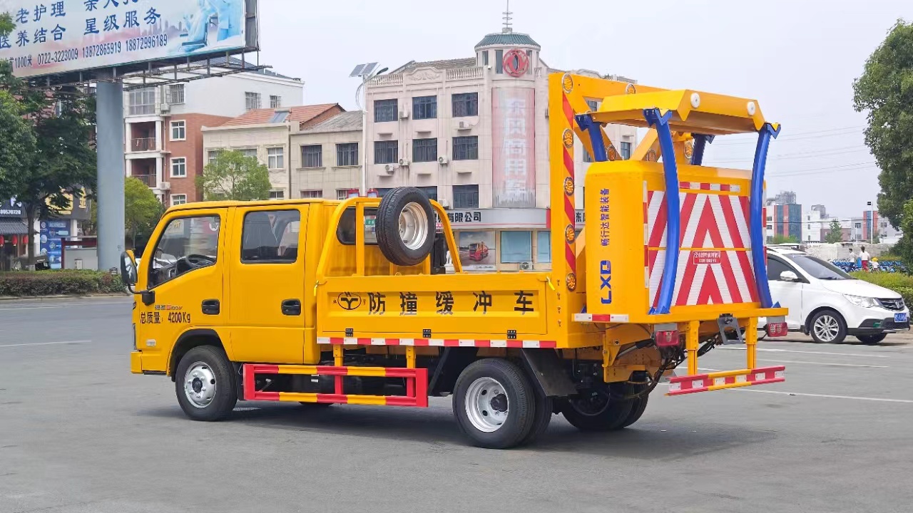 廣西河池雙排座防撞緩沖車