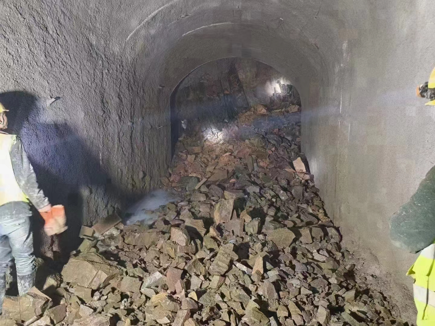 上海闸北井下矿石开采一次性气体压裂管设备厂家