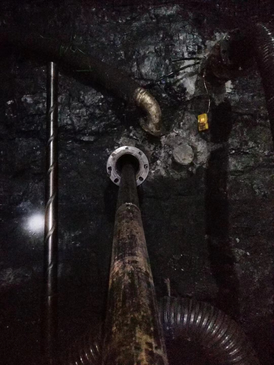 河南许昌隧道扩宽施工一次性气体压裂管原理介绍