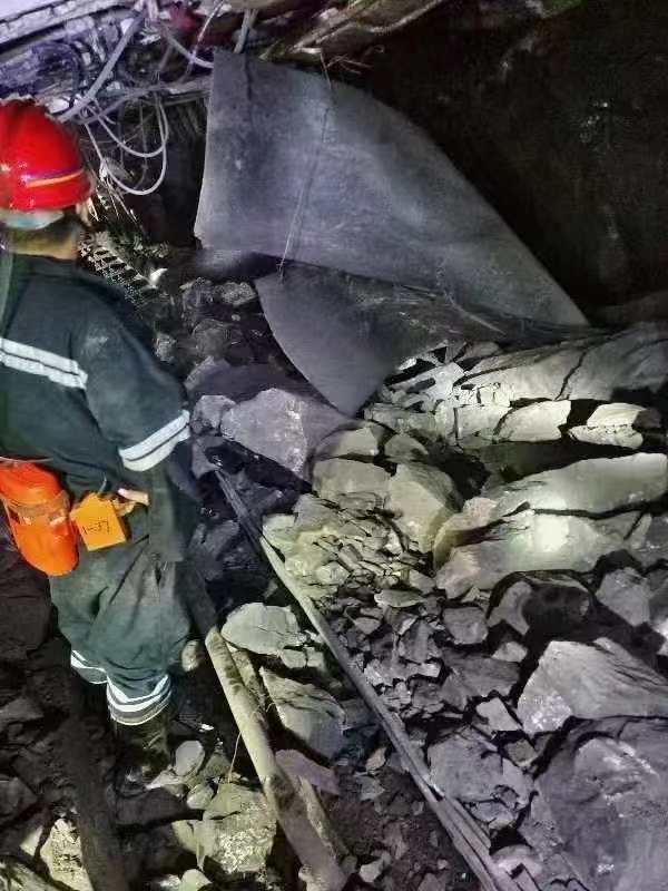 湖南永州矿洞回采爆裂技术