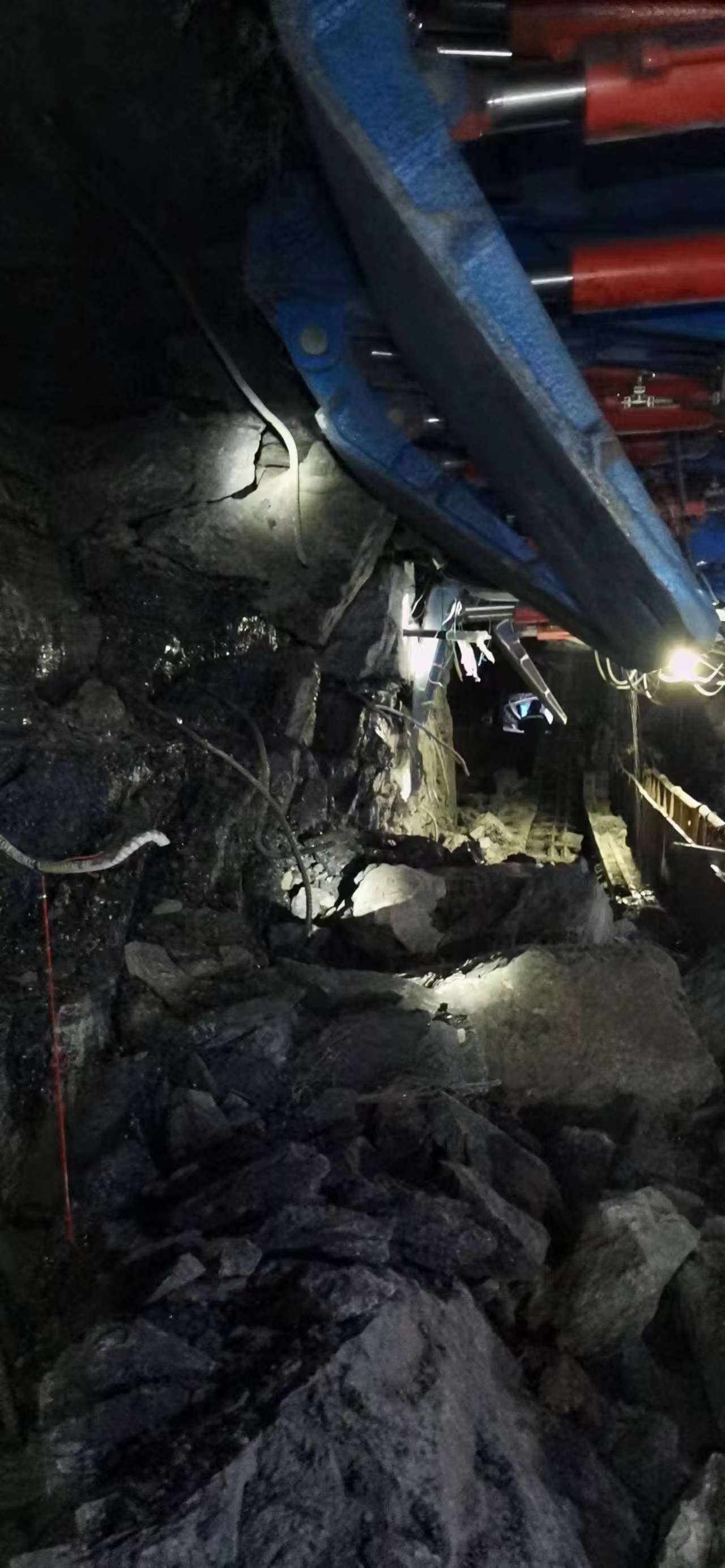 黑龙江哈尔滨煤矿爆破设备煤矿欲裂施工方案