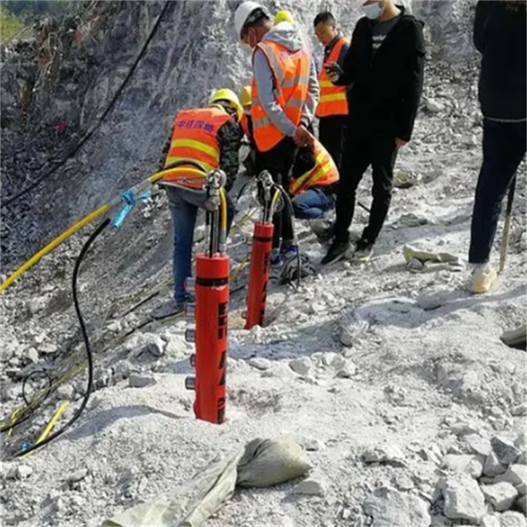 甘肃建筑工程水磨钻机劈裂棒厂家