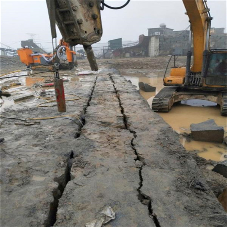 河南郑州液压破石劈裂棒设备厂家