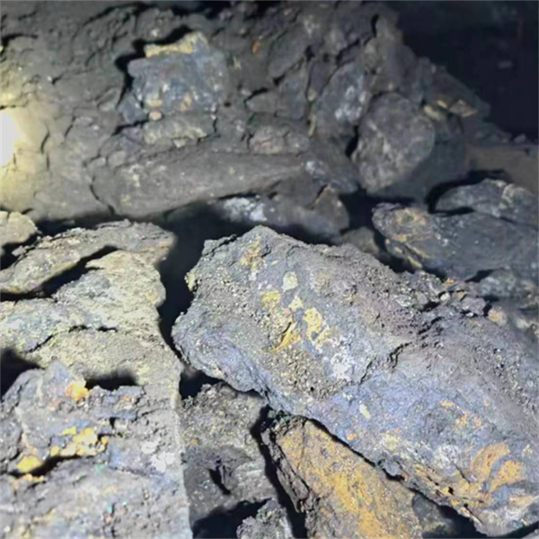 内蒙古海拉尔矿山开采设备气体爆破技术详解