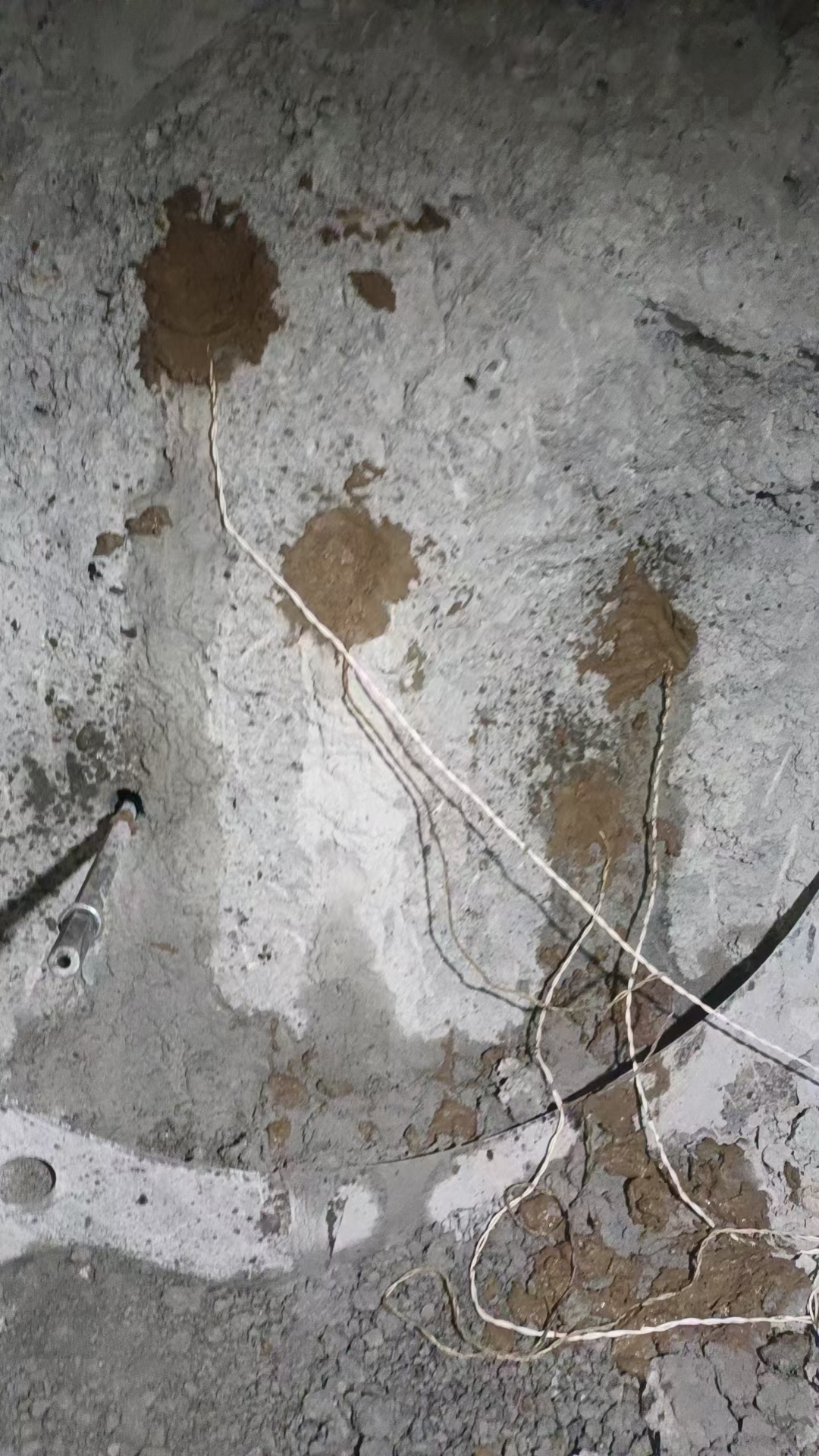 四川地下矿石开采爆破设备