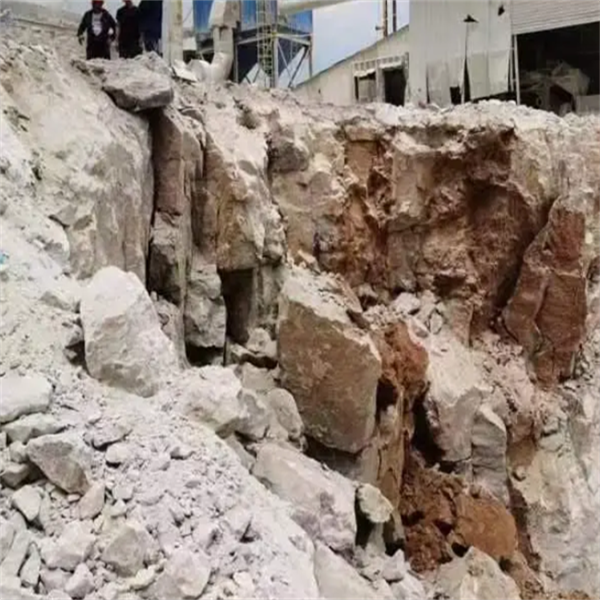 海南海口岩石破碎器操作流程