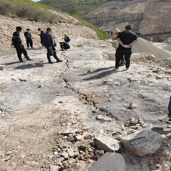 新疆阿克苏煤矿爆破设备公司
