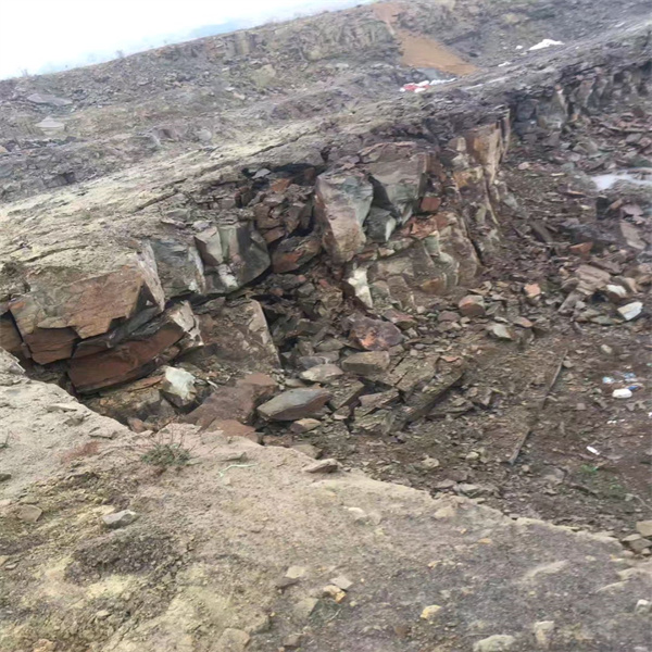 河南商丘气体冲击破碎岩石设备