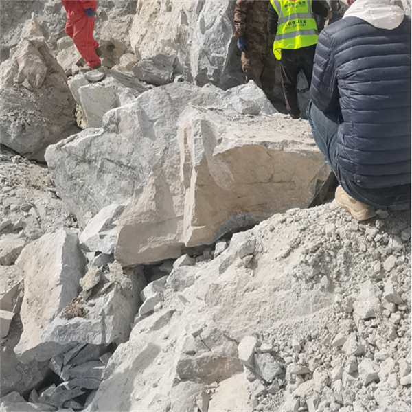 新疆哈密岩石破碎器技术原理